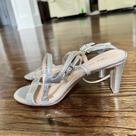 Nine with silver metallic sandal size 8   #006 - Picture 2 of 7